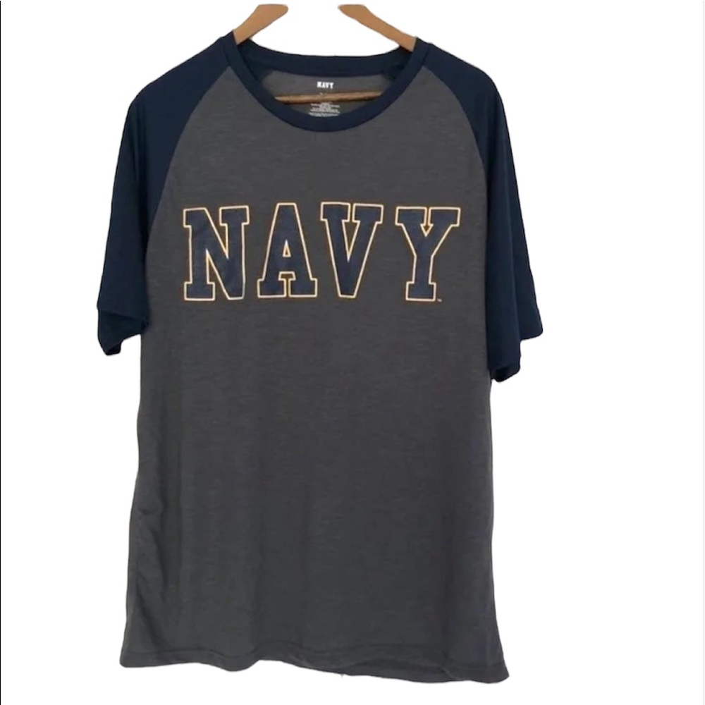 Men’s NAVY performance material tee